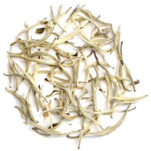 Белый Чай "Бай Хао Инь Чжэнь Цзао Чунь" (Серебряные иглы с белым ворсом Ранневесенний)