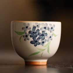 Пиала "Изящество Гортензии" Пиала "Изящество Гортензии"