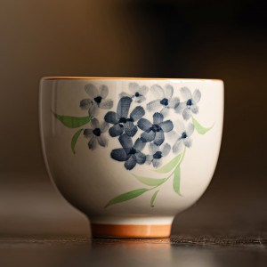 Пиала "Изящество Гортензии"