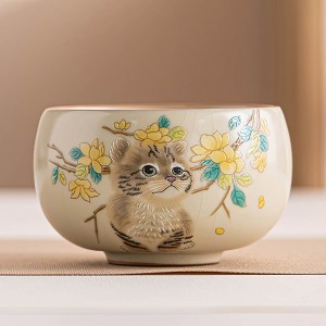 Пиала Жу Яо "Котенок среди Цветов №1"